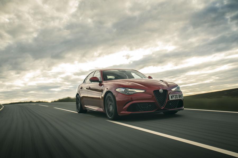  Alfa Romeo Giulia Quadrifoglio (952) 2020 года  (UK) (фото 10 из 34)